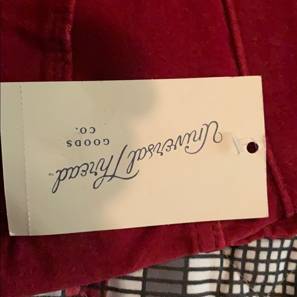 Universal thread red velvet pants - Picture 2 of 5